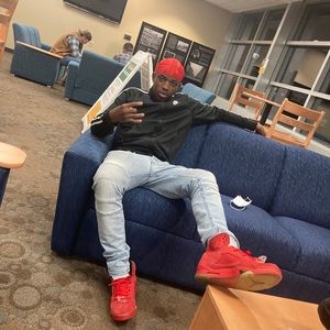 Meet your Posher, Emerson